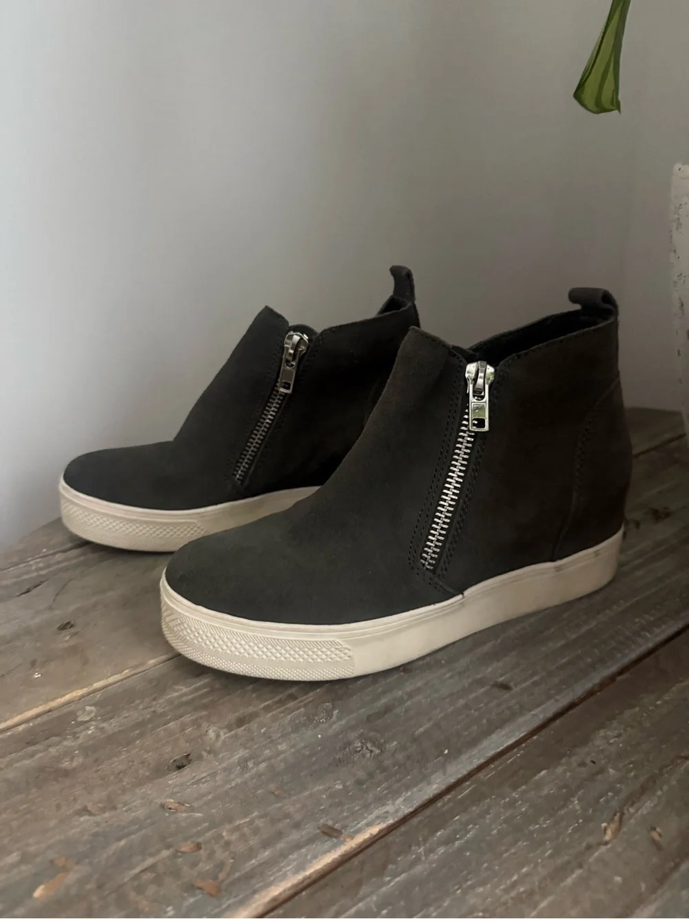 Steve Madden Dark Gray Suede Zip-Front Platform Booties